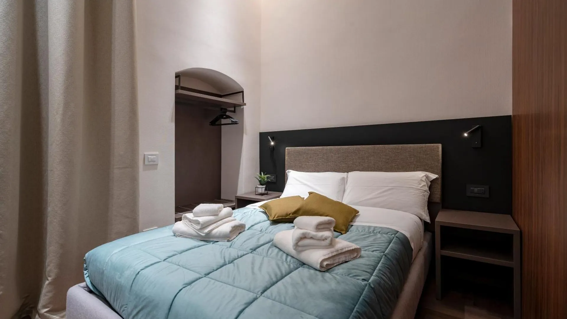 Aparthotel 4 Season Cognetti Bari 0*,